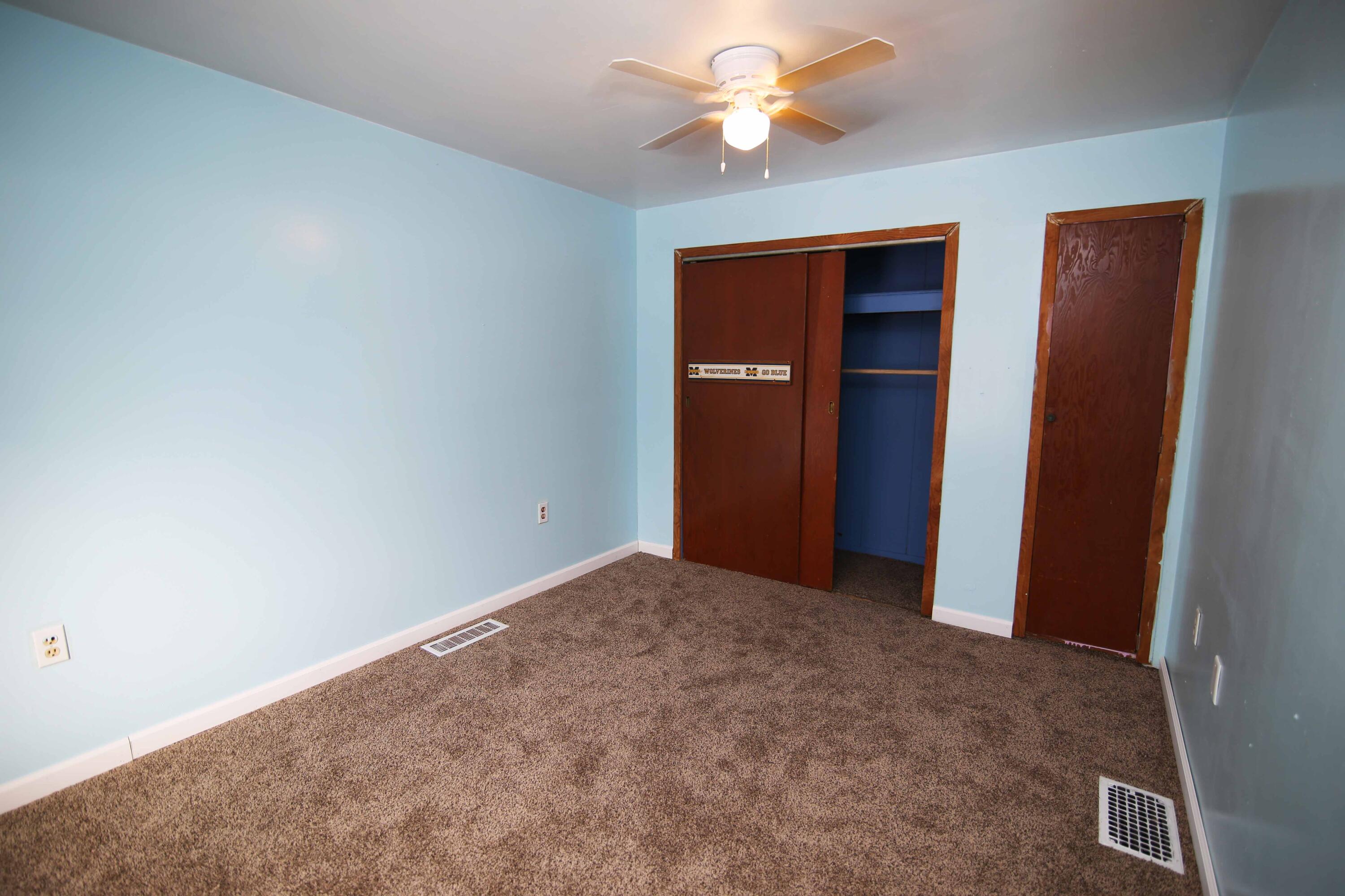 918 South Lincoln Avenue Three Rivers, MI 49093 - Photo 9 of 29 IMG_1637 copy