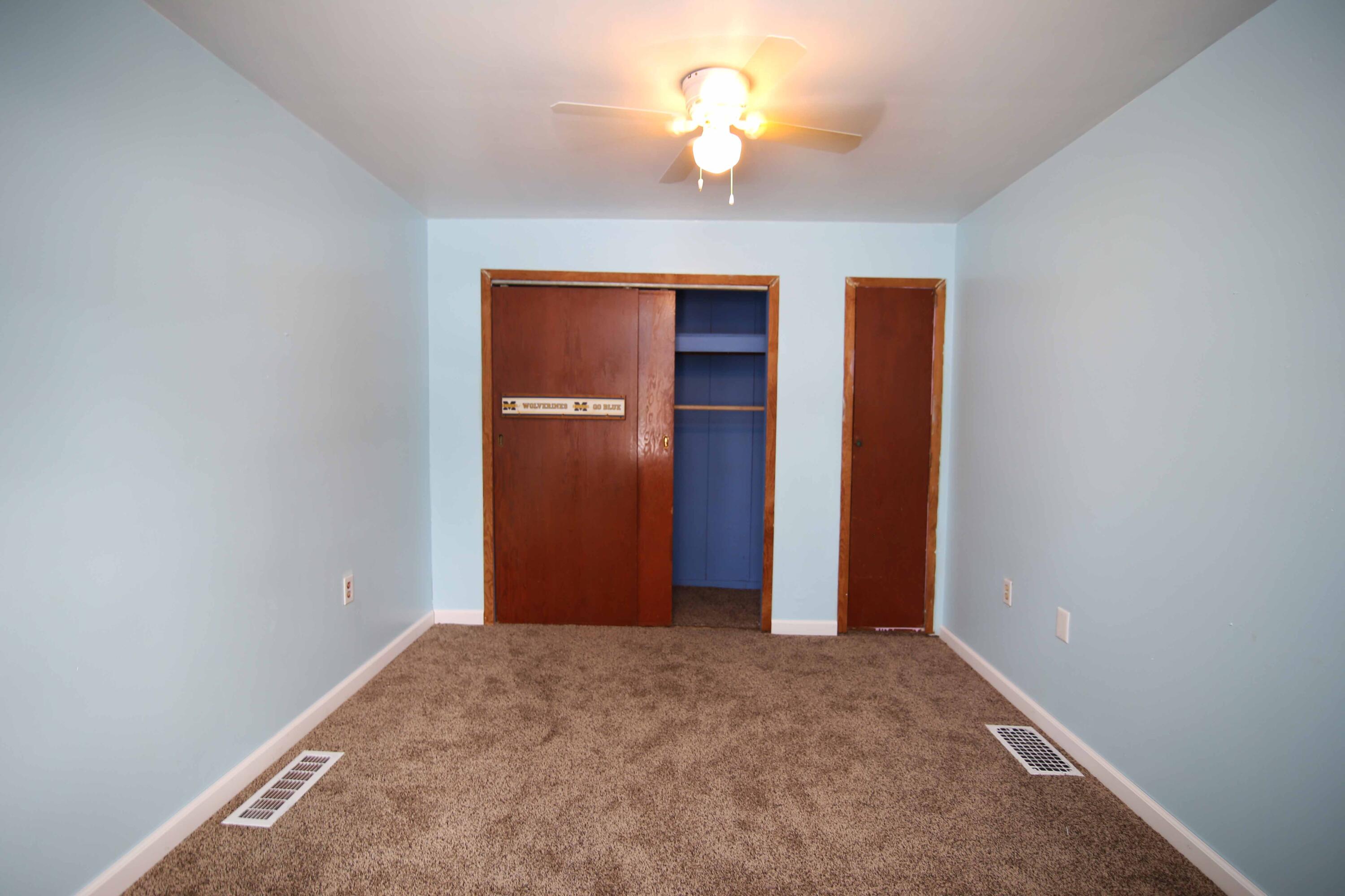 918 South Lincoln Avenue Three Rivers, MI 49093 - Photo 10 of 29 IMG_1639 copy