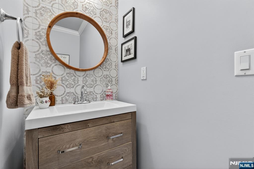 54 Van Riper Avenue Rutherford, NJ 07070 - Photo 20 of 49