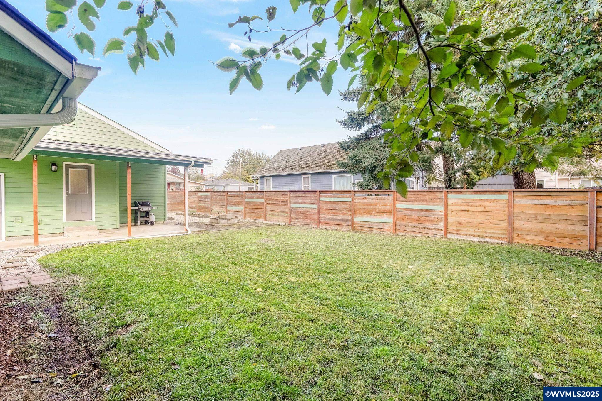 293 Southwest Walnut Avenue Dallas, OR 97338 - Photo 24 of 33 Gallery Image 24