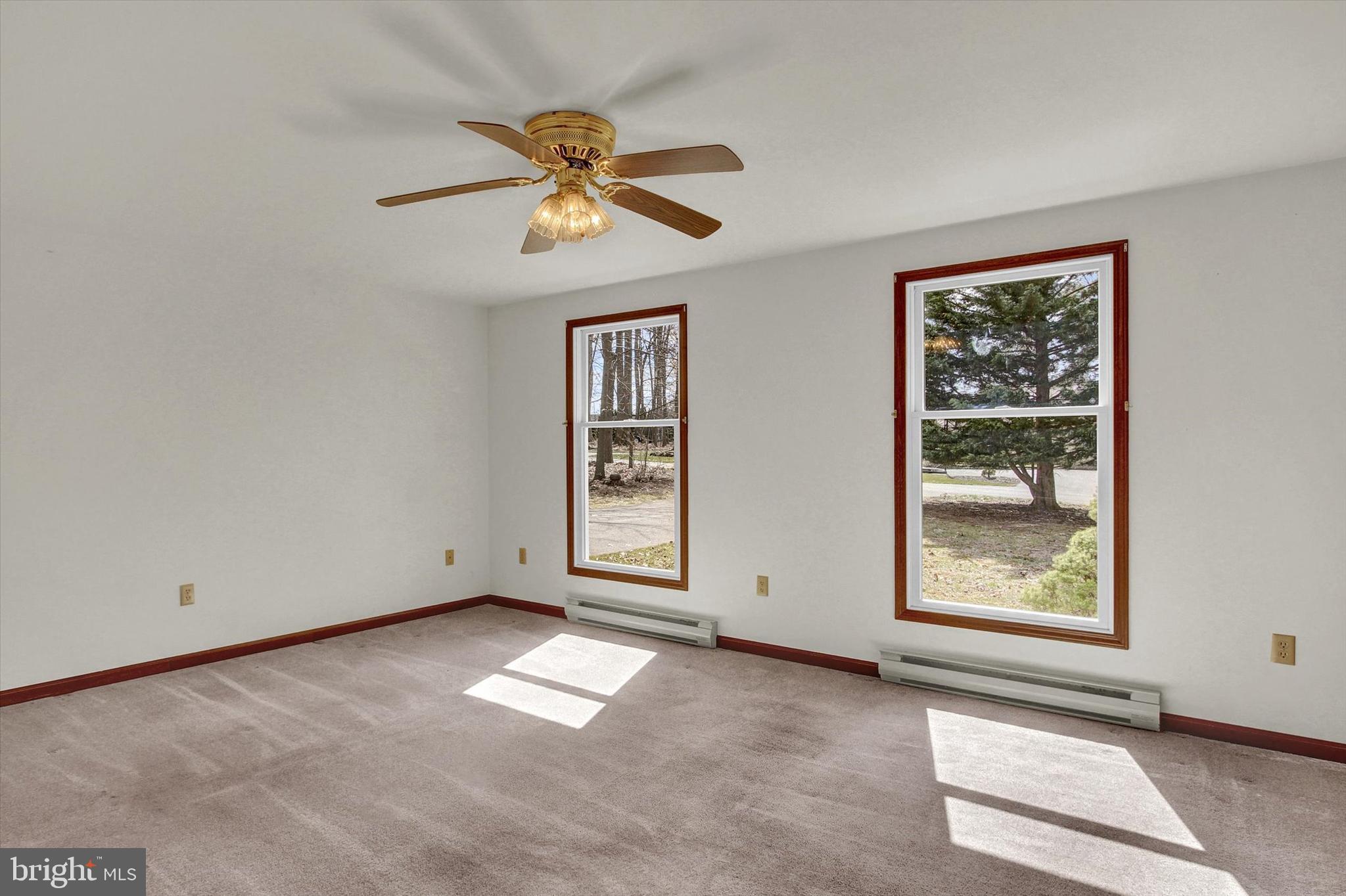 3550 Hampstead Mexico Road Hampstead, MD 21074 - Photo 6 of 34 Livingroom