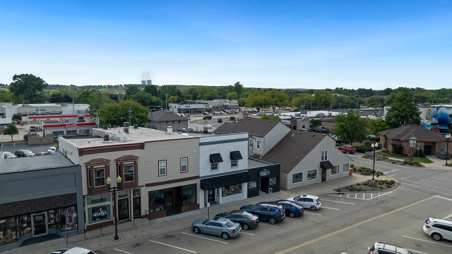 128 West 2nd Street Byron, IL 61010 - Photo 3 of 48 a picture of city view