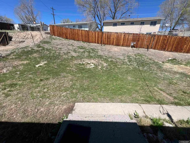 $199,000 | 302 Kinnikinnick Drive, Riverton, WY 82501