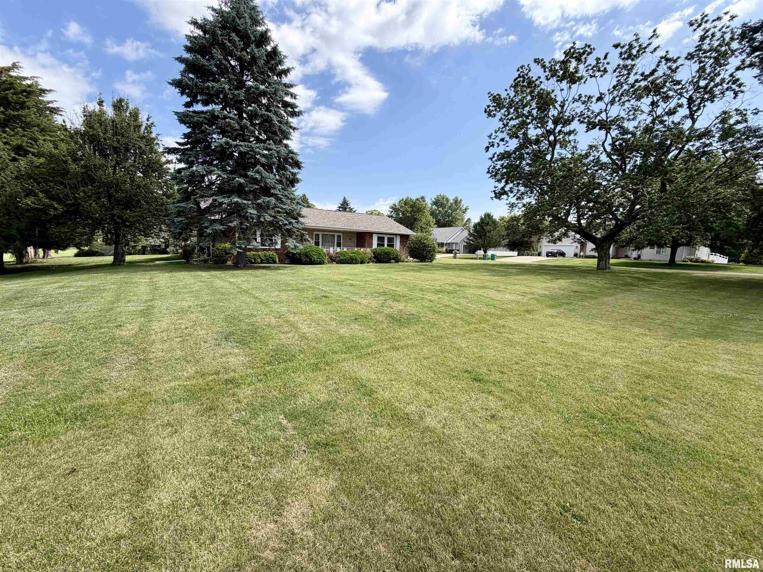 1797 South Lake Storey Road Galesburg, IL 61401 - Photo 4 of 33