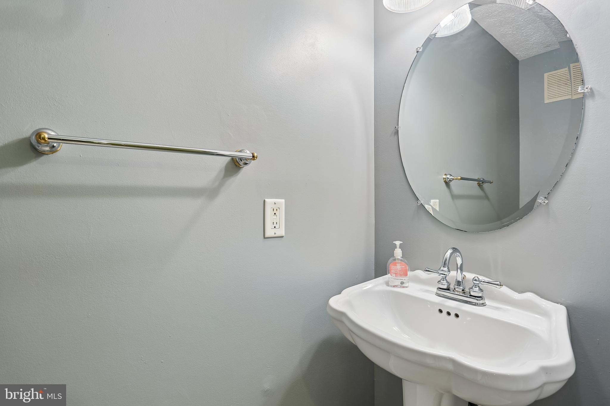 10508 Apple Ridge Road Gaithersburg, MD 20886 - Photo 21 of 27