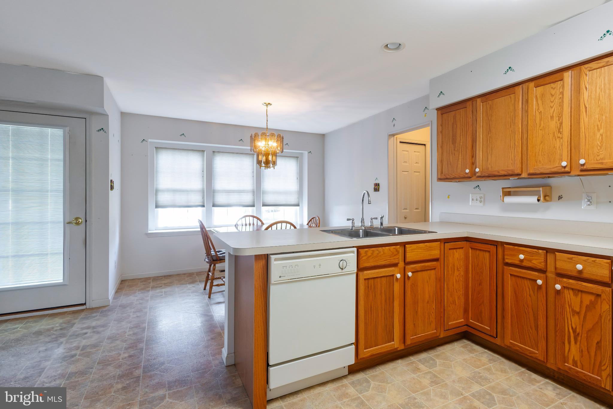 16 Clover Ridge Drive Mickleton, NJ 08056 - Photo 3 of 29