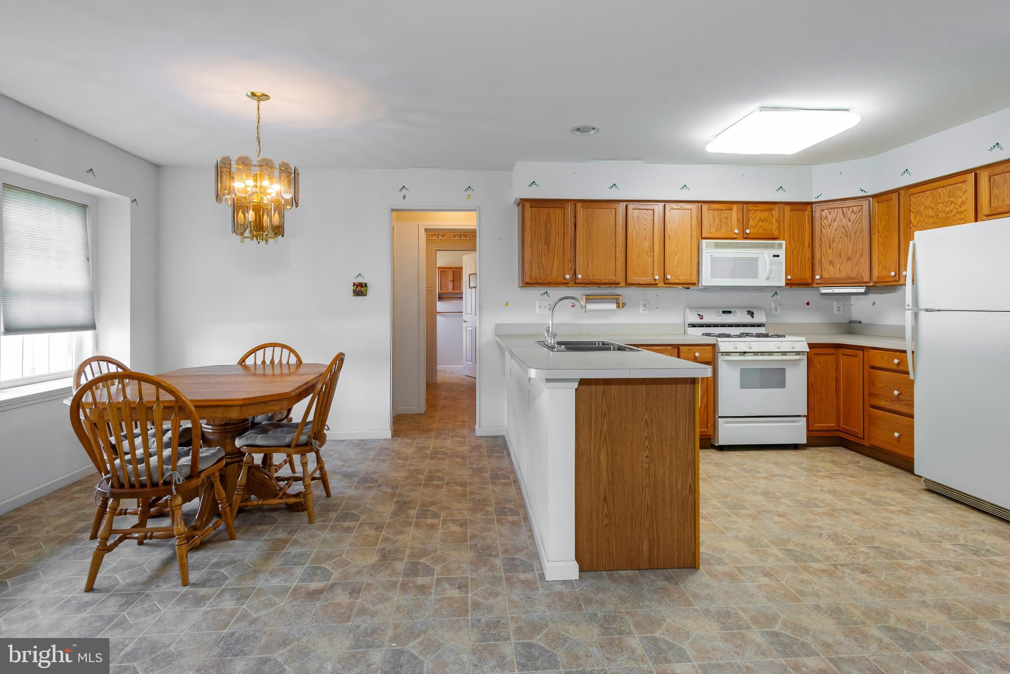16 Clover Ridge Drive Mickleton, NJ 08056 - Photo 4 of 29
