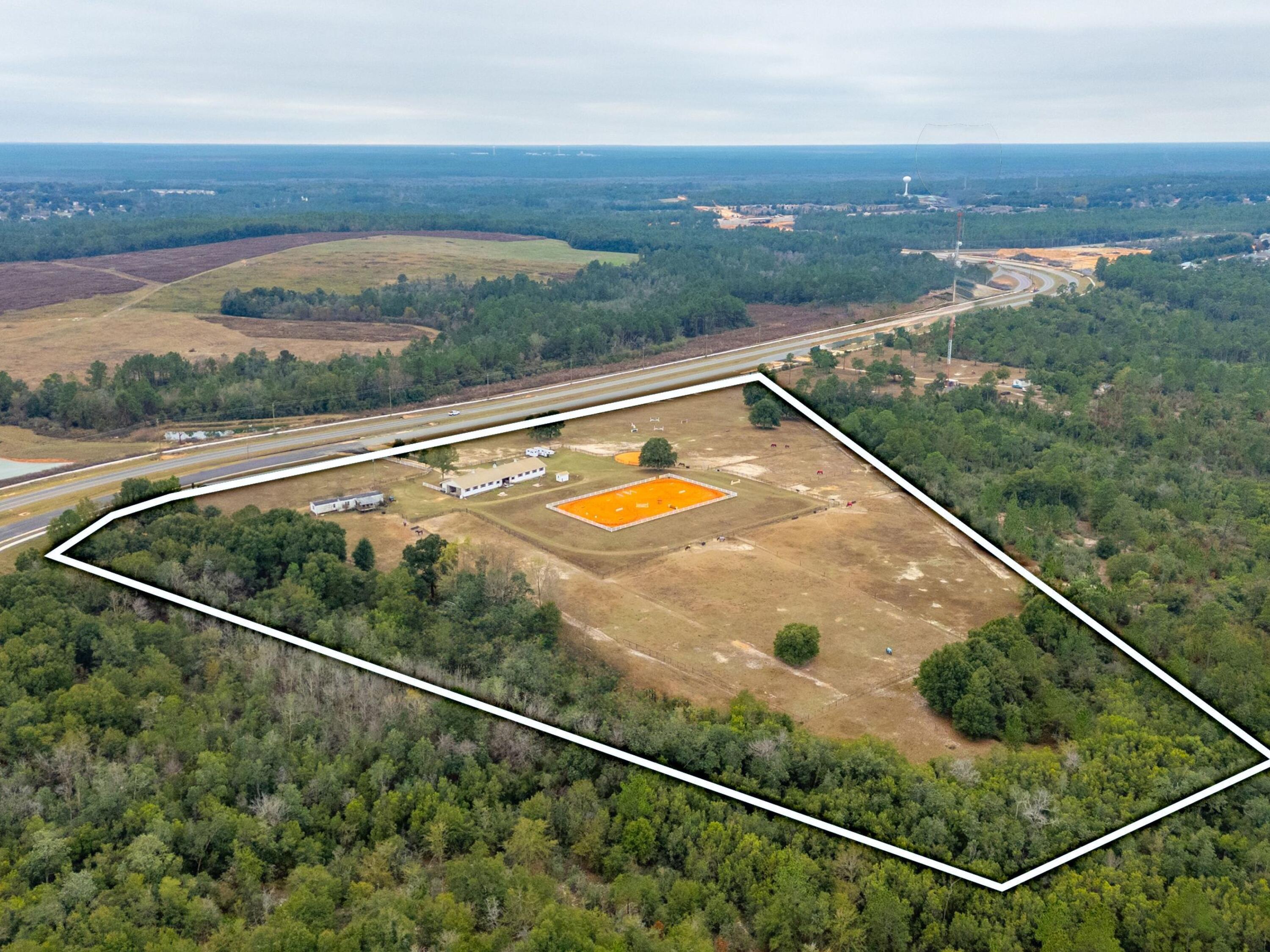 5020 Arena Road Crestview, FL 32536 - Photo 6 of 8 photo_online_005