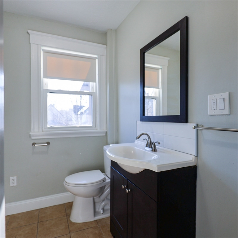 34 Murray Street, Unit 2 Lynn, MA 01905 - Photo 19 of 26