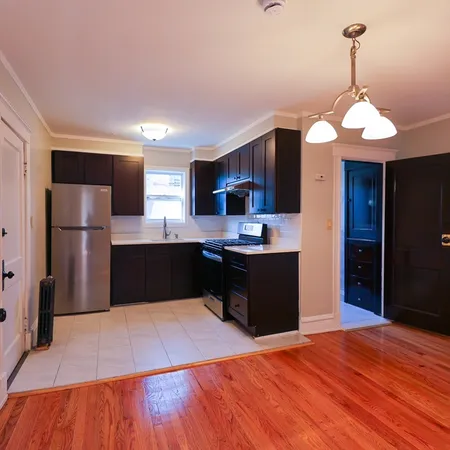 $2,850 | 34 Murray Street, Unit 2, Lynn, MA 01905