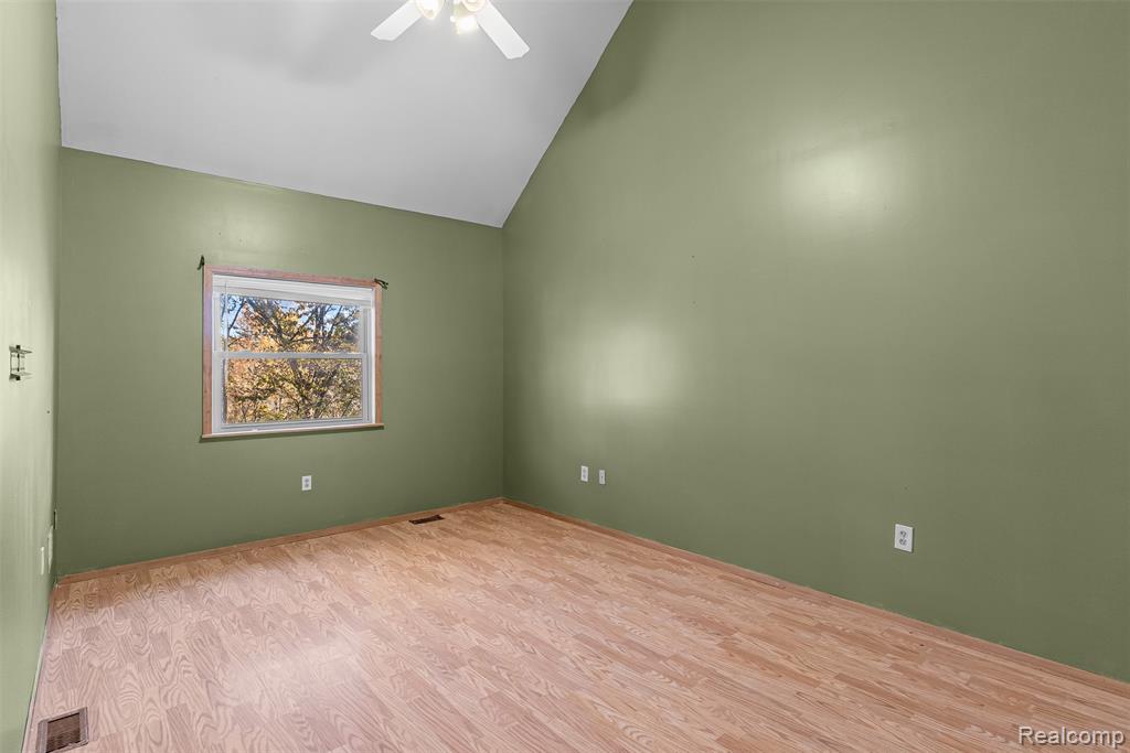 12266 Lillie Road Byron, MI 48418 - Photo 29 of 51 Gallery Image 29