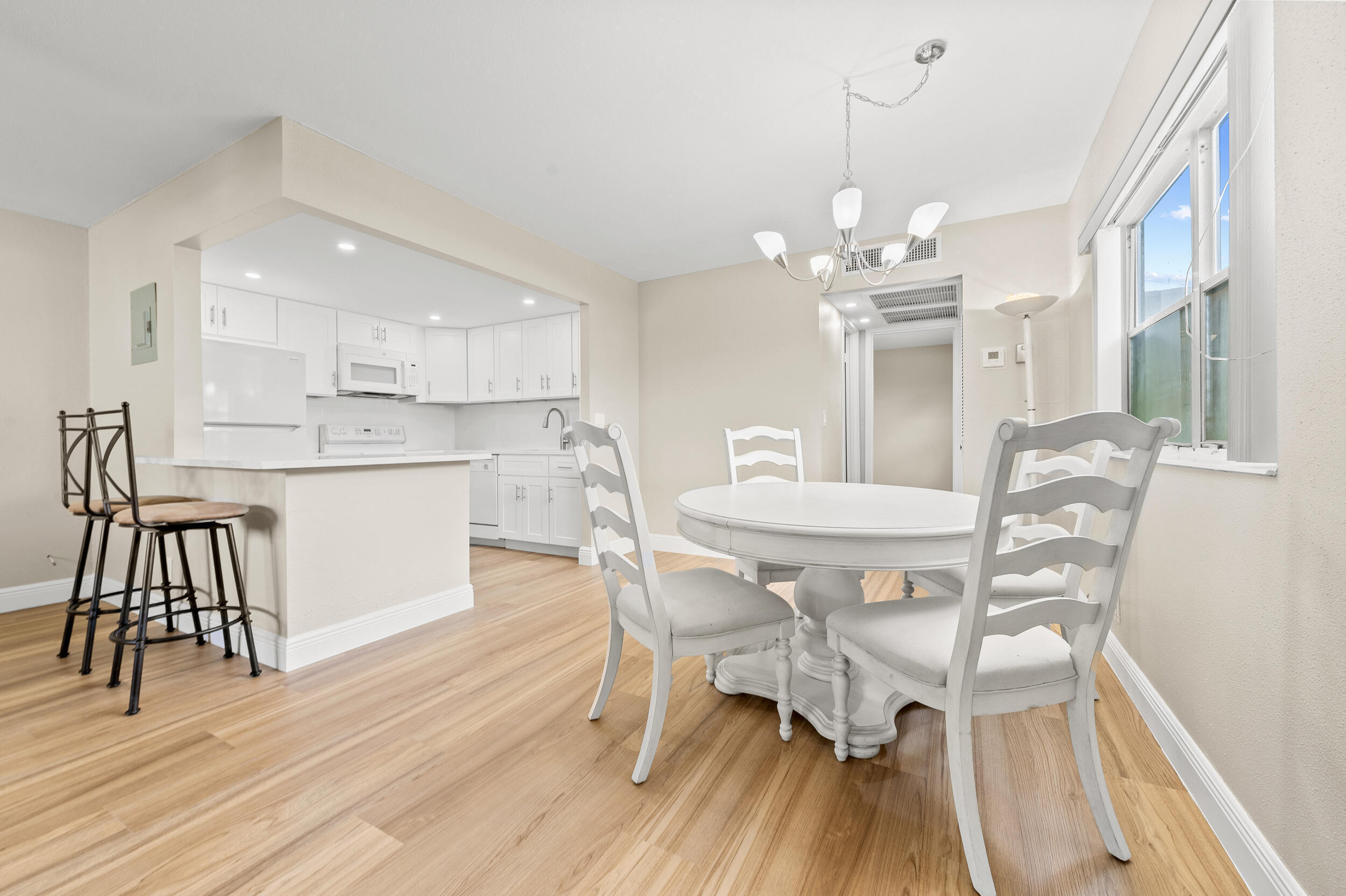 723 Flanders South Delray Beach, FL 33484 - Photo 14 of 34 dsc_3848