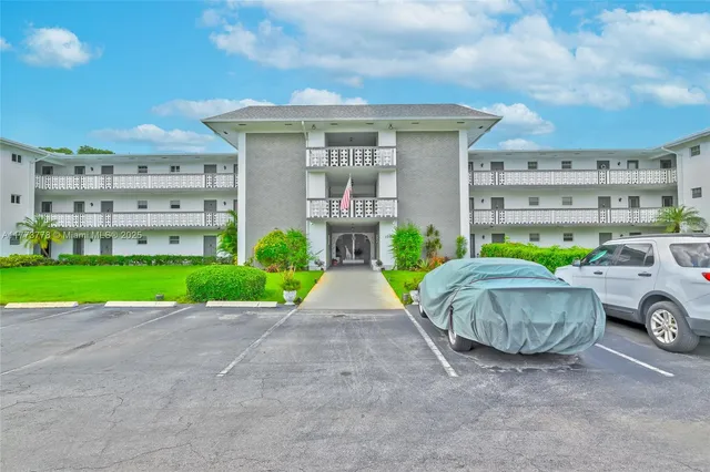 a view of a basketball court