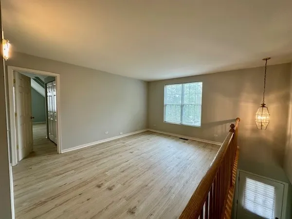 $2,899 | 1752 Rebecca Lane, Aurora, IL 60504