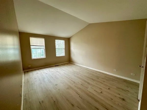 $2,899 | 1752 Rebecca Lane, Aurora, IL 60504
