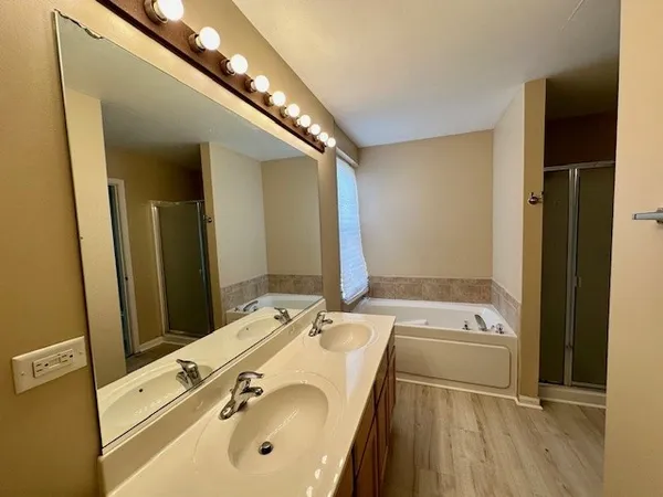 $2,899 | 1752 Rebecca Lane, Aurora, IL 60504