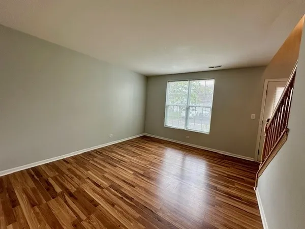 $2,899 | 1752 Rebecca Lane, Aurora, IL 60504