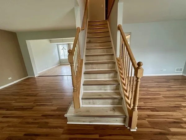 $2,899 | 1752 Rebecca Lane, Aurora, IL 60504