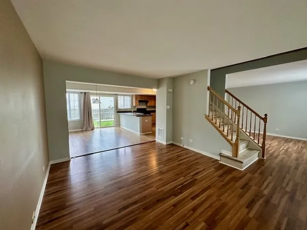 $2,899 | 1752 Rebecca Lane, Aurora, IL 60504