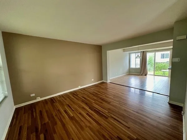 $2,899 | 1752 Rebecca Lane, Aurora, IL 60504