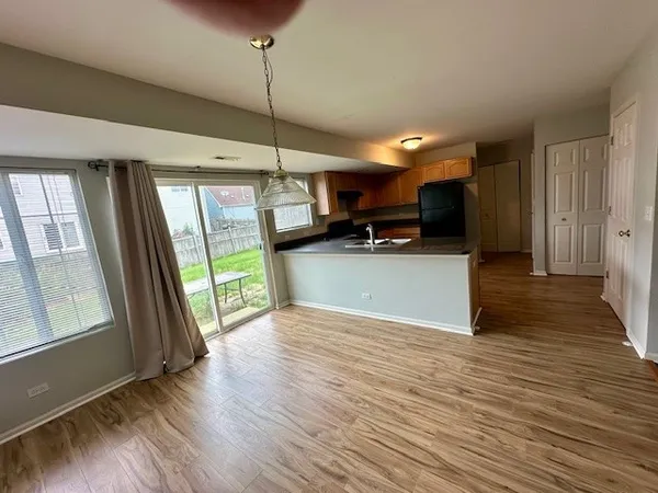 $2,899 | 1752 Rebecca Lane, Aurora, IL 60504