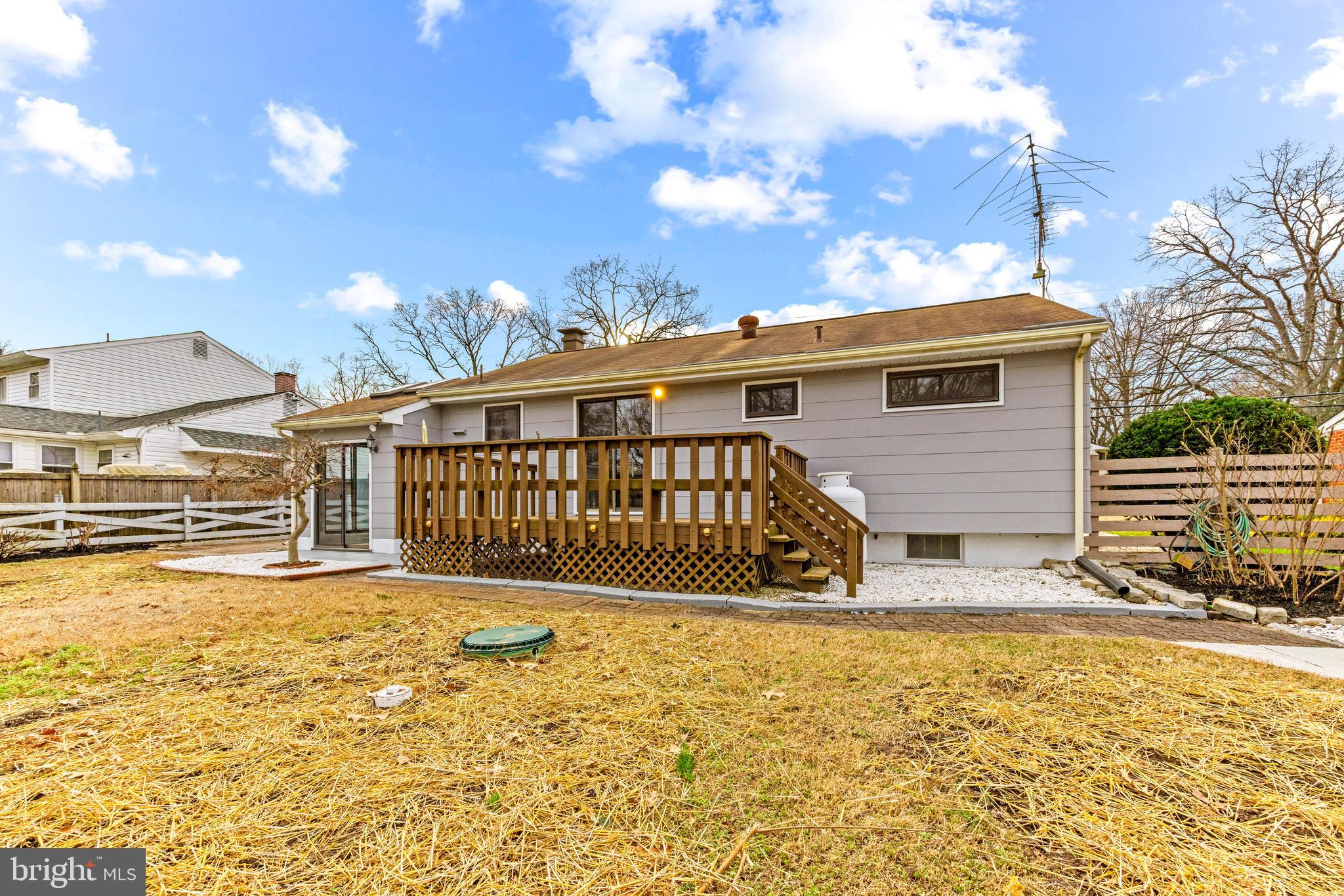 271 Hickory Point Road Pasadena, MD 21122 - Photo 38 of 42 Gallery Image 38