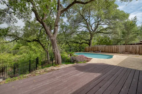 $595,000 | 5300 Suburban Drive, Austin, TX 78745