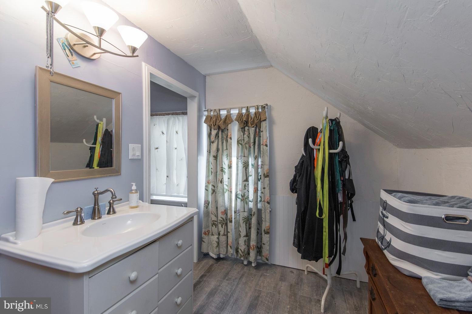 107 East Elbon Road Brookhaven, PA 19015 - Photo 27 of 34 Gallery Image 27