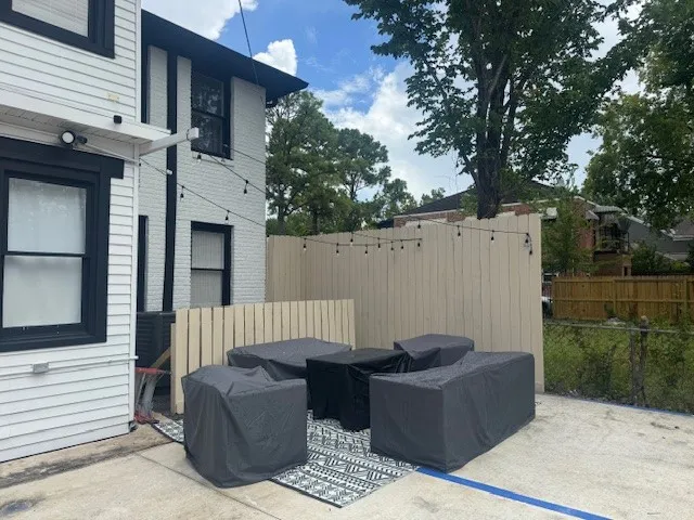 $1,999 | 1631 Bonnie Brae Street, Unit 2, Houston, TX 77006