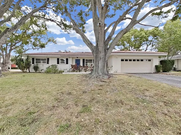 $3,750 | 1701 Laurie Lane, Belleair, FL 33756