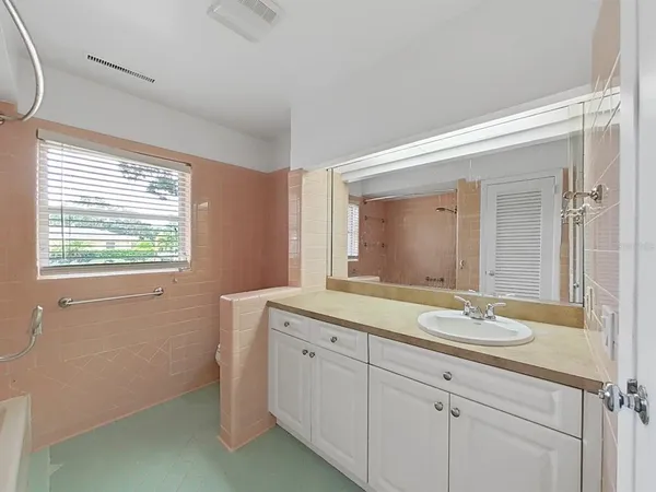 $3,750 | 1701 Laurie Lane, Belleair, FL 33756