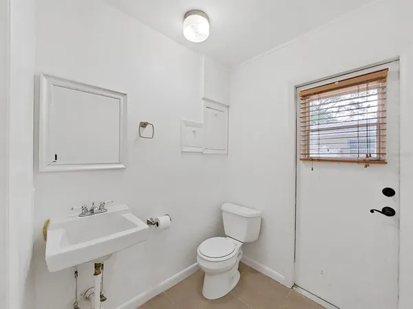 $3,750 | 1701 Laurie Lane, Belleair, FL 33756