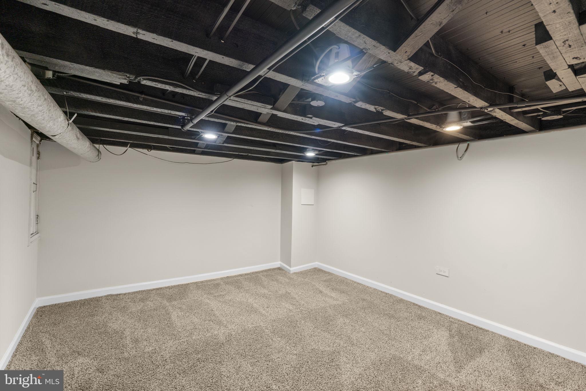 3111 Foster Avenue Baltimore, MD 21224 - Photo 18 of 28 a view of room