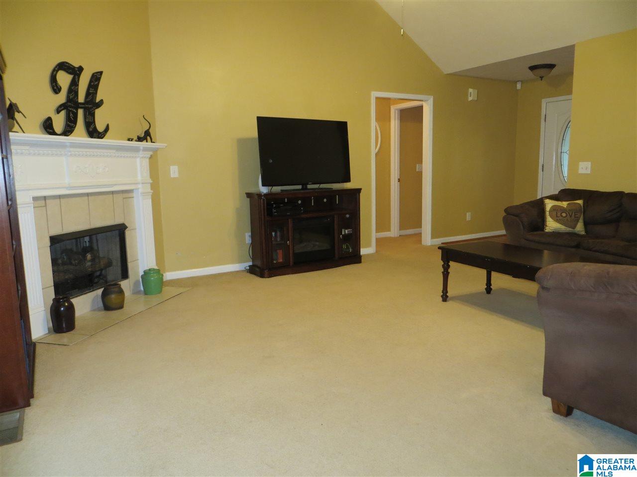 1406 Greenview Way Southwest Jacksonville, AL 36265 - Photo 3 of 41