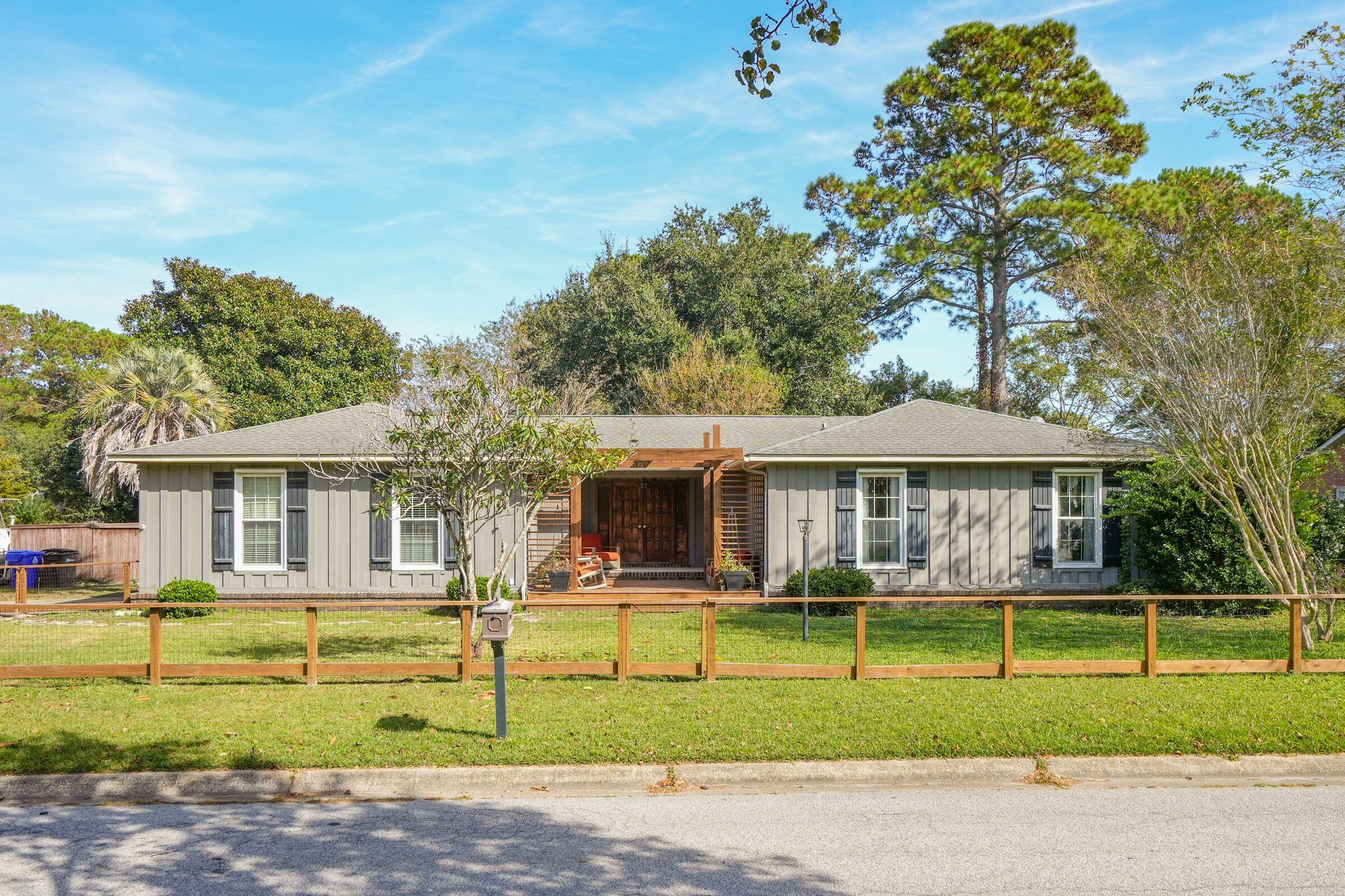 980 Cottingham Drive Mount Pleasant, SC 29464 - Photo 1 of 49 980CottinghamDr-KeenEyeMarketing-001