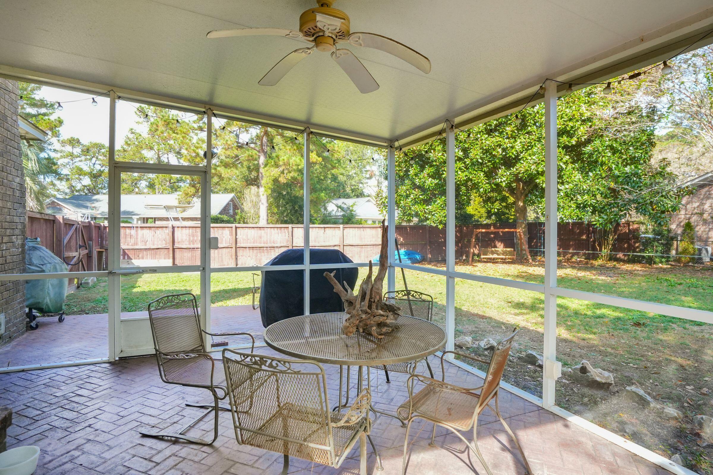 980 Cottingham Drive Mount Pleasant, SC 29464 - Photo 38 of 49 980CottinghamDr-KeenEyeMarketing-041