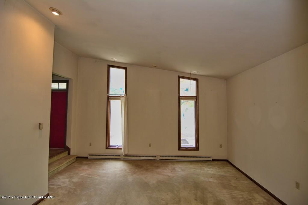 311 T Rt 351 Moscow, PA 18444 - Photo 13 of 30 Gallery Image 13