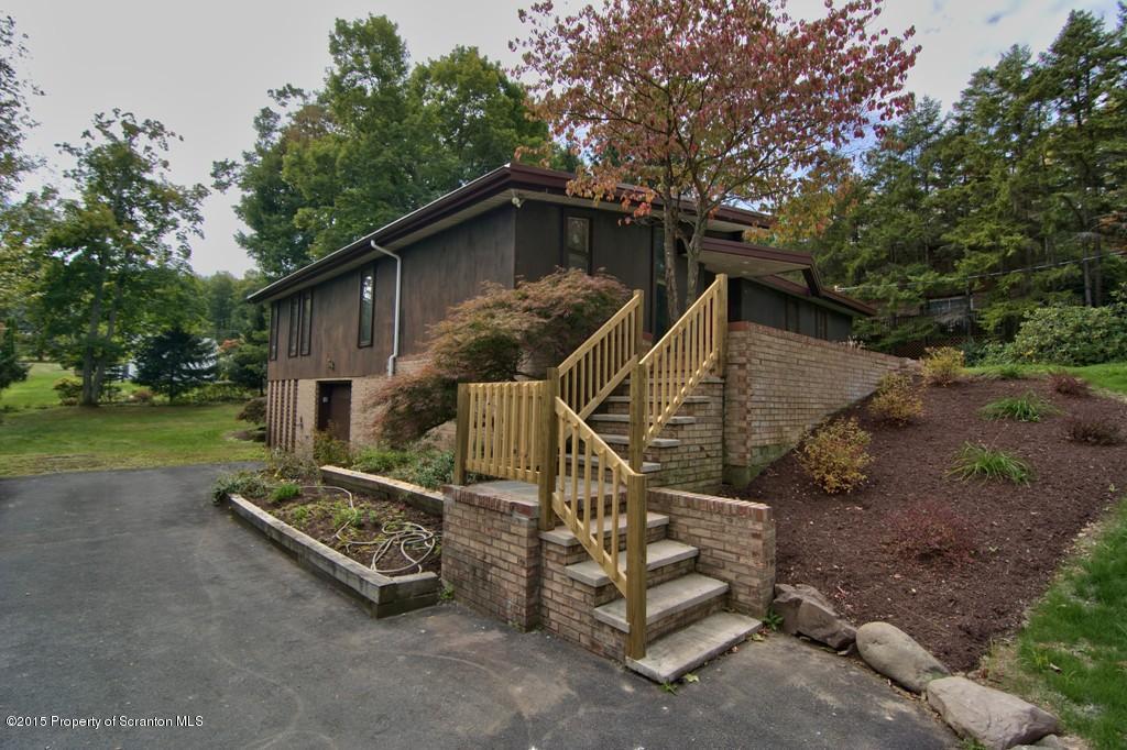 311 T Rt 351 Moscow, PA 18444 - Photo 5 of 30 Gallery Image 5