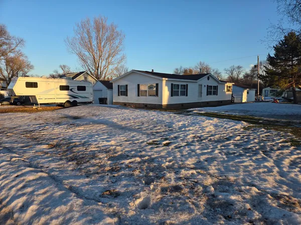 $154,900 | 204 4th Street, Donnelly, MN 56235