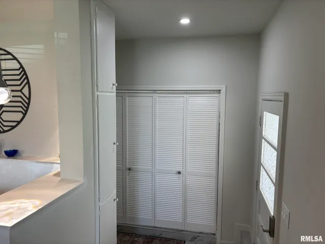 $230,000 | 122 Paint Creek Lane, Carmi, IL 62821