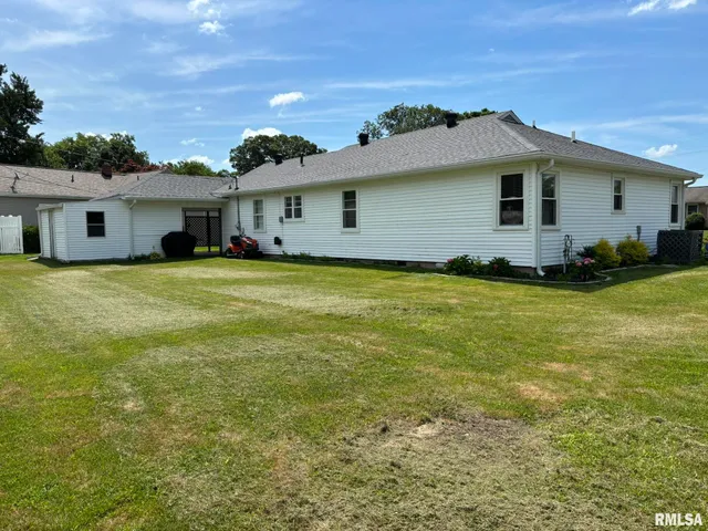 $230,000 | 122 Paint Creek Lane, Carmi, IL 62821