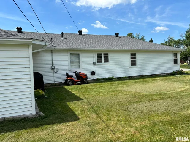 $230,000 | 122 Paint Creek Lane, Carmi, IL 62821