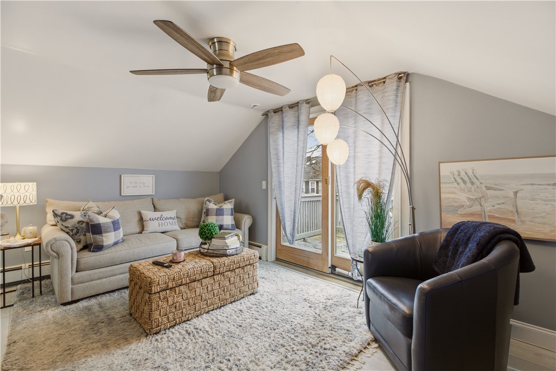 9 Bacheller Street Newport, RI 02840 - Photo 5 of 24