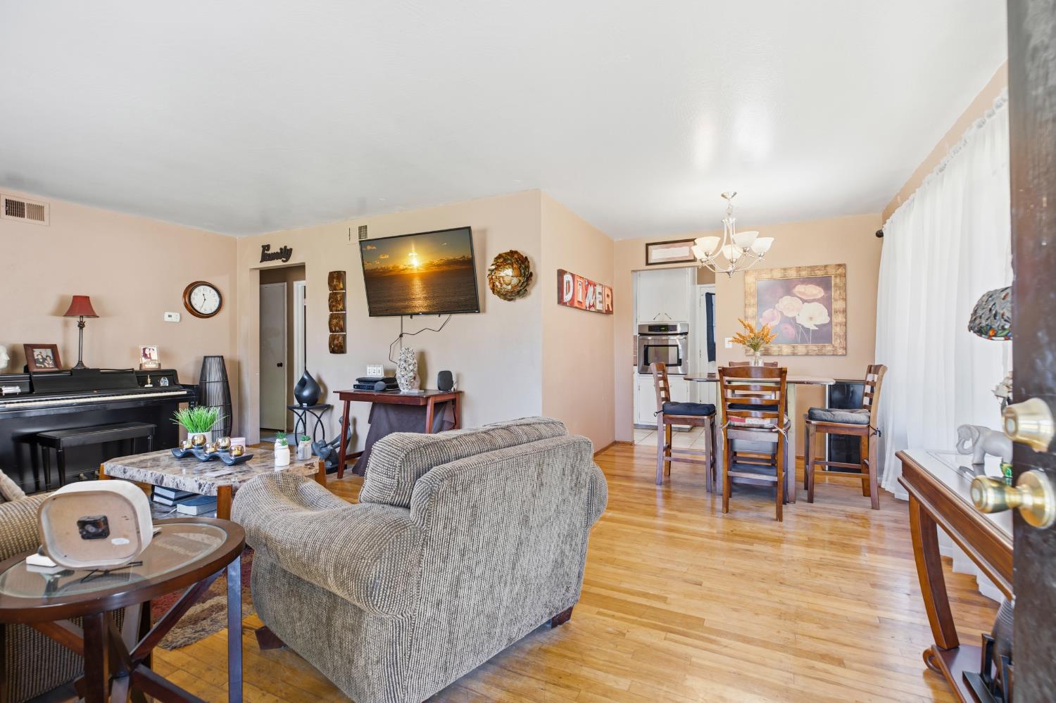 2206 Tully Road Modesto, CA 95350 - Photo 8 of 29 Gallery Image 8