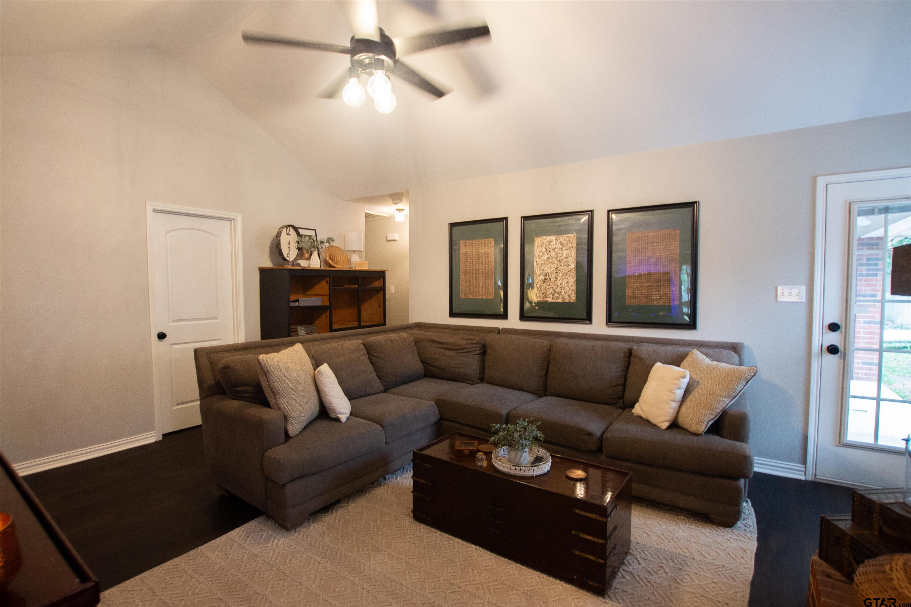551 Frederick Circle Flint, TX 75762 - Photo 5 of 24 a living room with furniture and a couch