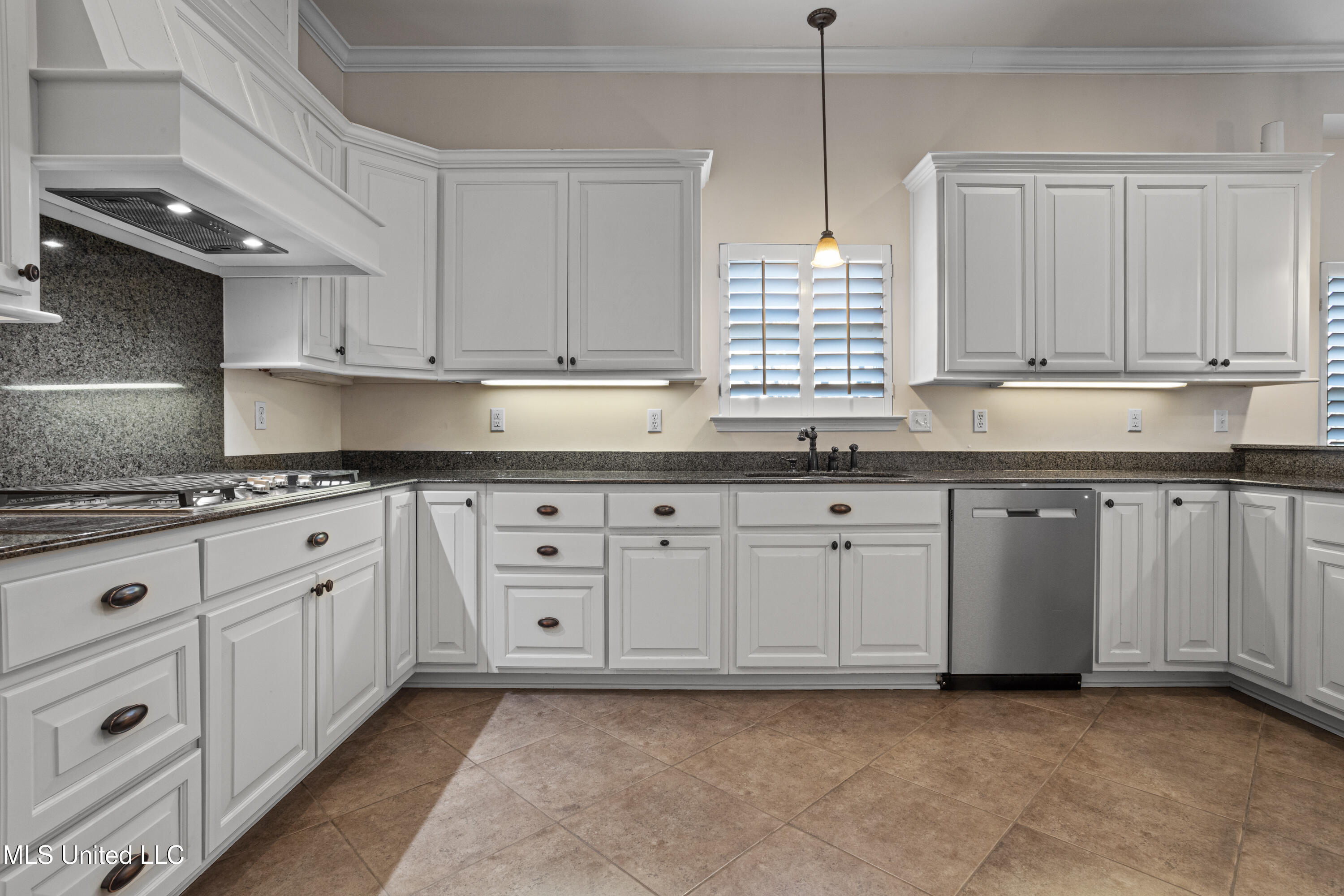 6305 Silverleaf Drive Ocean Springs, MS 39564 - Photo 15 of 88 0015