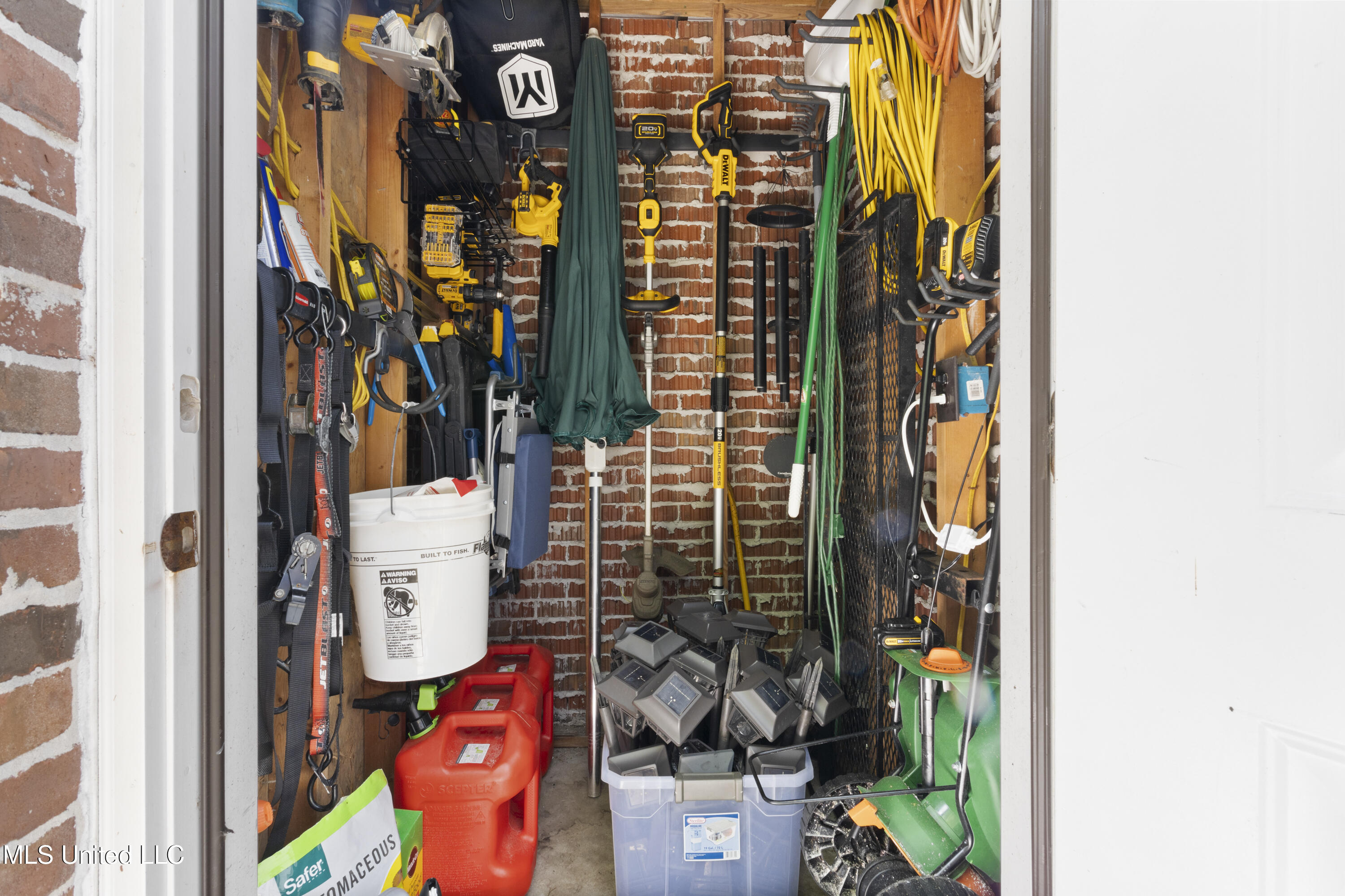 6305 Silverleaf Drive Ocean Springs, MS 39564 - Photo 81 of 88 0123