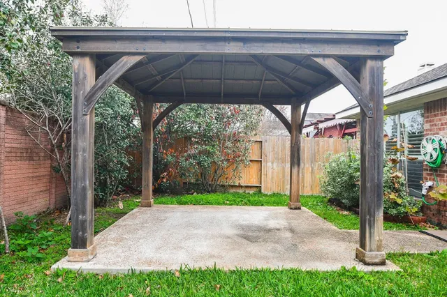 $2,600 | 2218 Millerton Lane, Katy, TX 77450