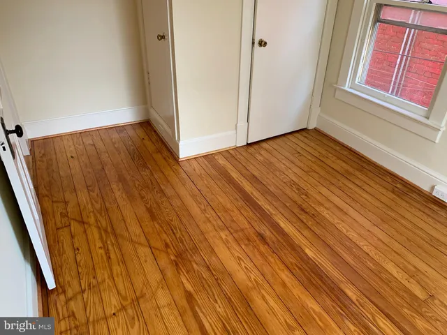 $1,400 | 130 East German Street, Unit 201, Shepherdstown, WV 25443