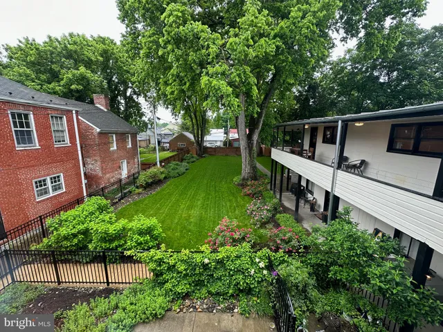 $1,400 | 130 East German Street, Unit 201, Shepherdstown, WV 25443